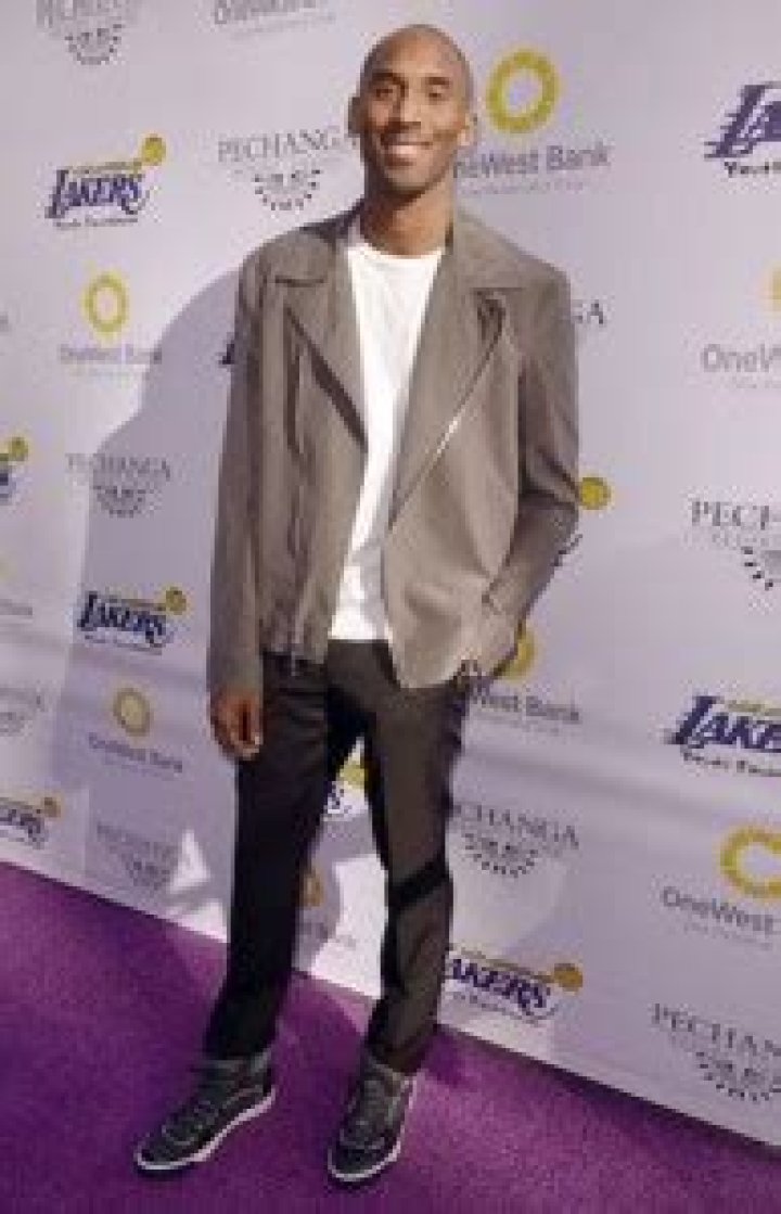 Kobe Bryant Body Measurements Height Weight Shoe Size Stats