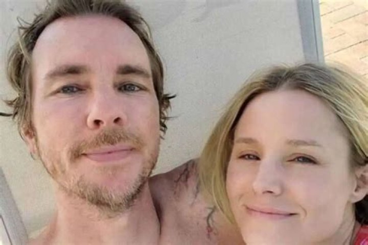 Kristen Bell Reveals The Truth About How Husband Dax Shepard Crushed ‘All The Bones’ In His Hand
