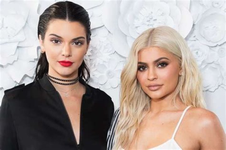KUWK: Kylie And Kendall Jenner Booed While At Rams Game As They Get Cameos On The Jumbotron – Check Out The Vid!