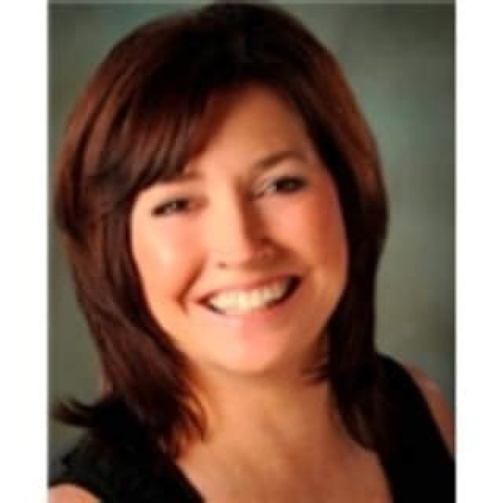 Dr. Lalaine Que, MD – Saint James, NY