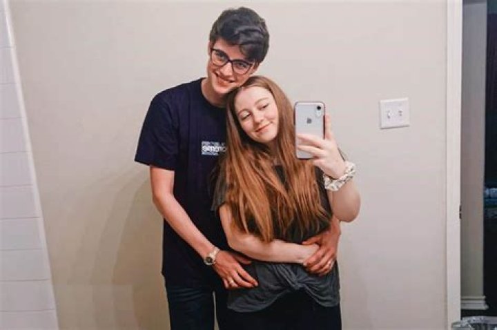 Landon Clifford – Famous YouTuber And Teen Dad Of 2 Dies At 19