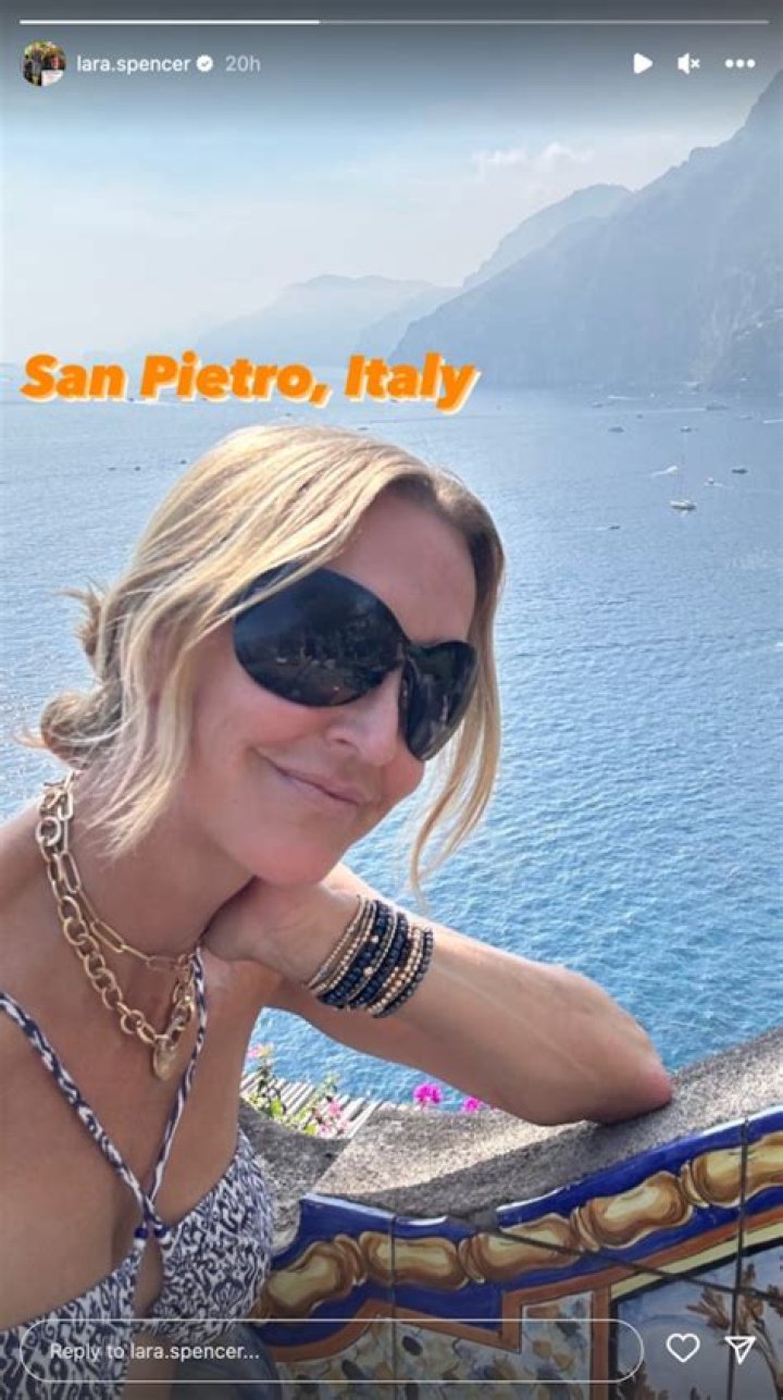 Lara Spencer Shares Swimsuit Photo From Italy