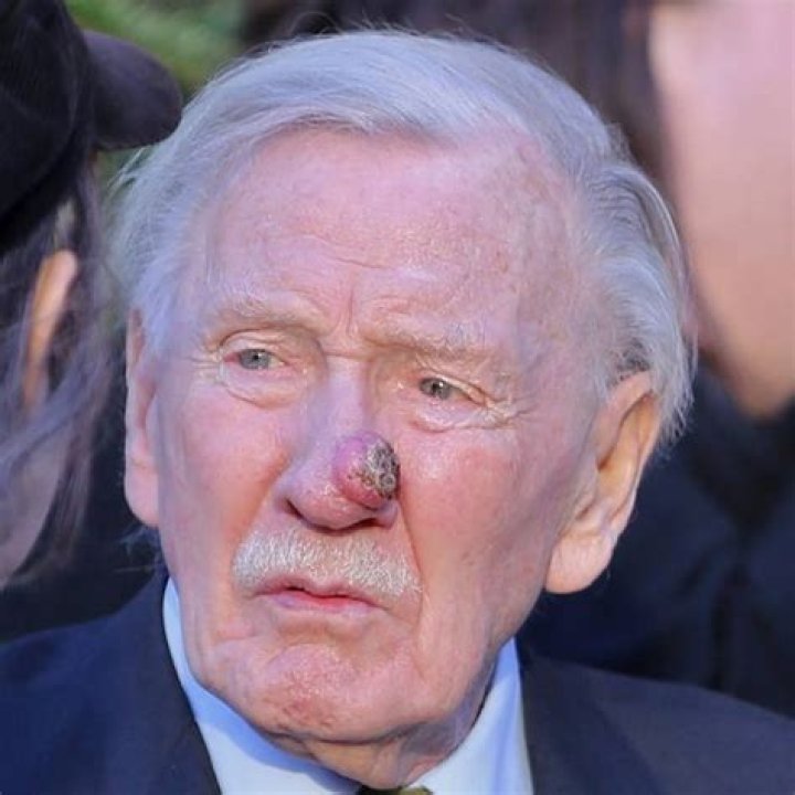 Leslie Phillips cause of death, wife, children, net worth, funeral
