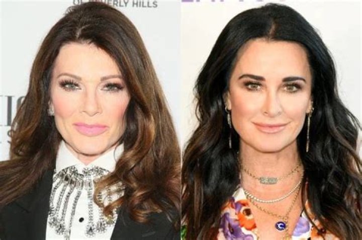 Lisa Vanderpump Claps Back At Sarah Paulson After The Actress Says She Was Rude To Her