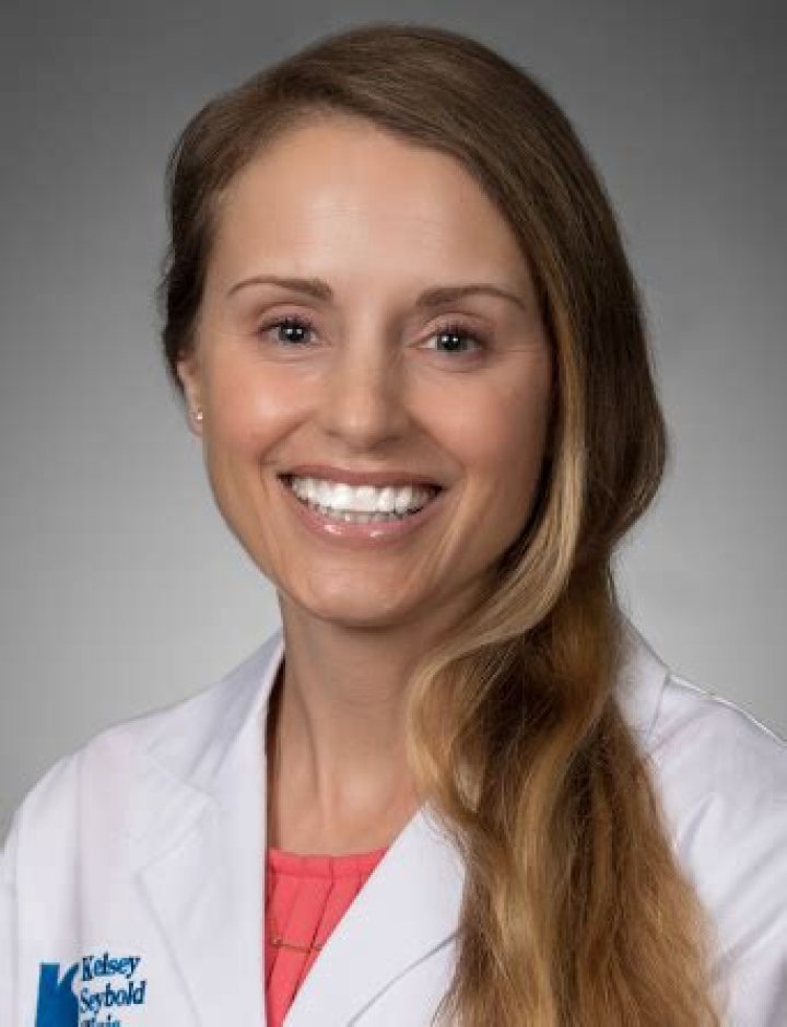 Dr. Lisa Weiss, MD – Boardman, OH