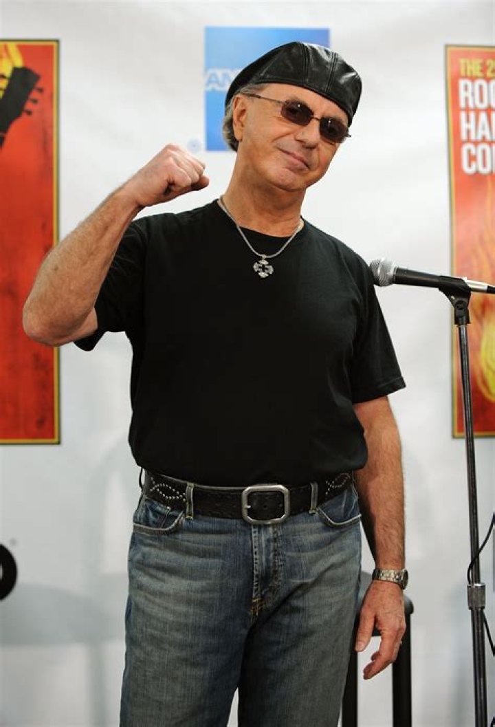 
Lise Dion Height, Weight, Net Worth, Age, Birthday, Wikipedia, Who, Nationality, Biography 