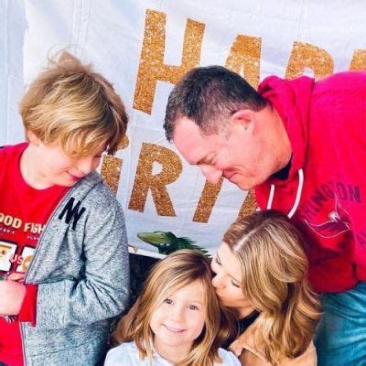 Liz Loza Age: How Old Is She? Sports Analyst Wiki, Husband And Kids