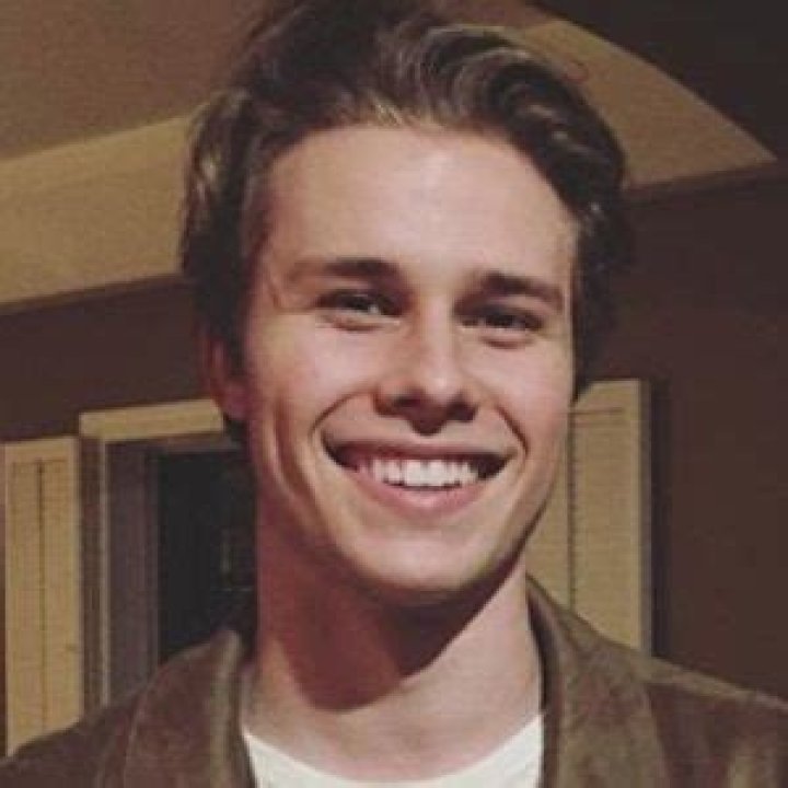 Logan Shroyer Age and This Is Us: Bio, Wiki, Movie, Thundermans, Snapchat, and Family