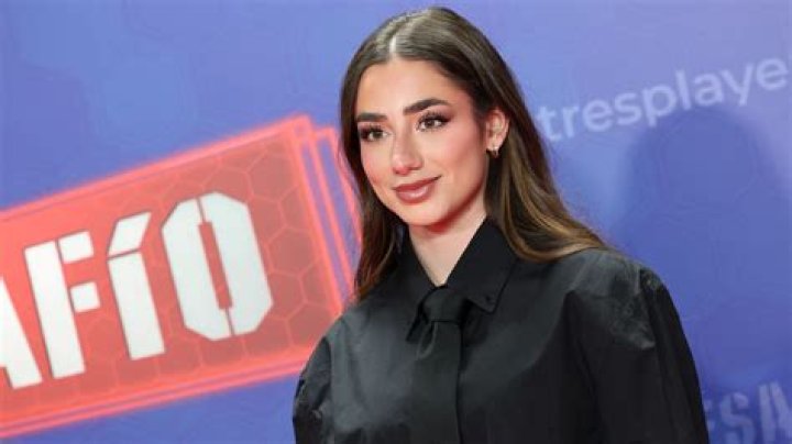 Lola Lolita Biography - Facts, Childhood, Family Life & Achievements