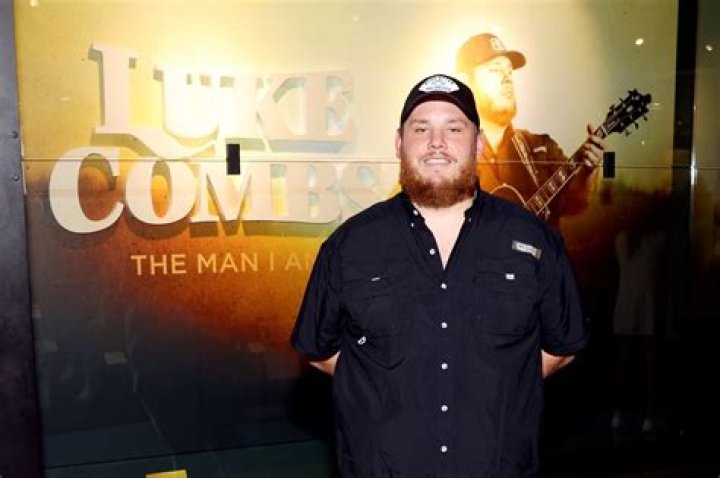 Luke Combs’s net worth, fact, career, awards, biography & life story