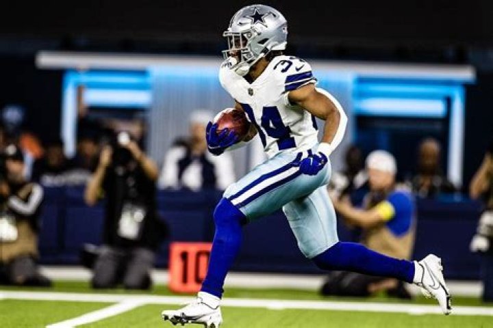 
Malik Davis Height, Weight, Net Worth, Age, Birthday, Wikipedia, Who, Nationality, Biography 