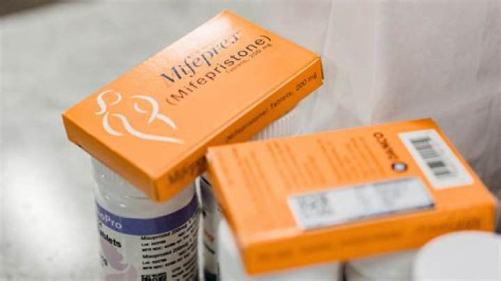 Mandy Moore Opens Up About Her Fertility Issues Before Getting Pregnant – She Was About To Undergo Surgery When She Found Out!