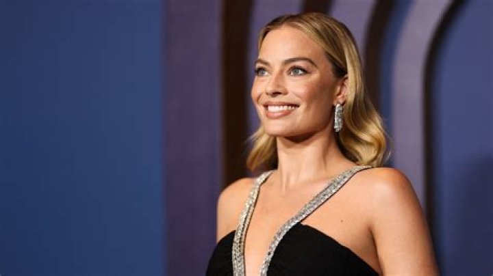 Margot Robbie – Height, Weight, Bra Size, Measurements & Bio