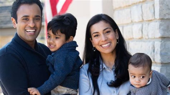 Who is his two sisters and brother?