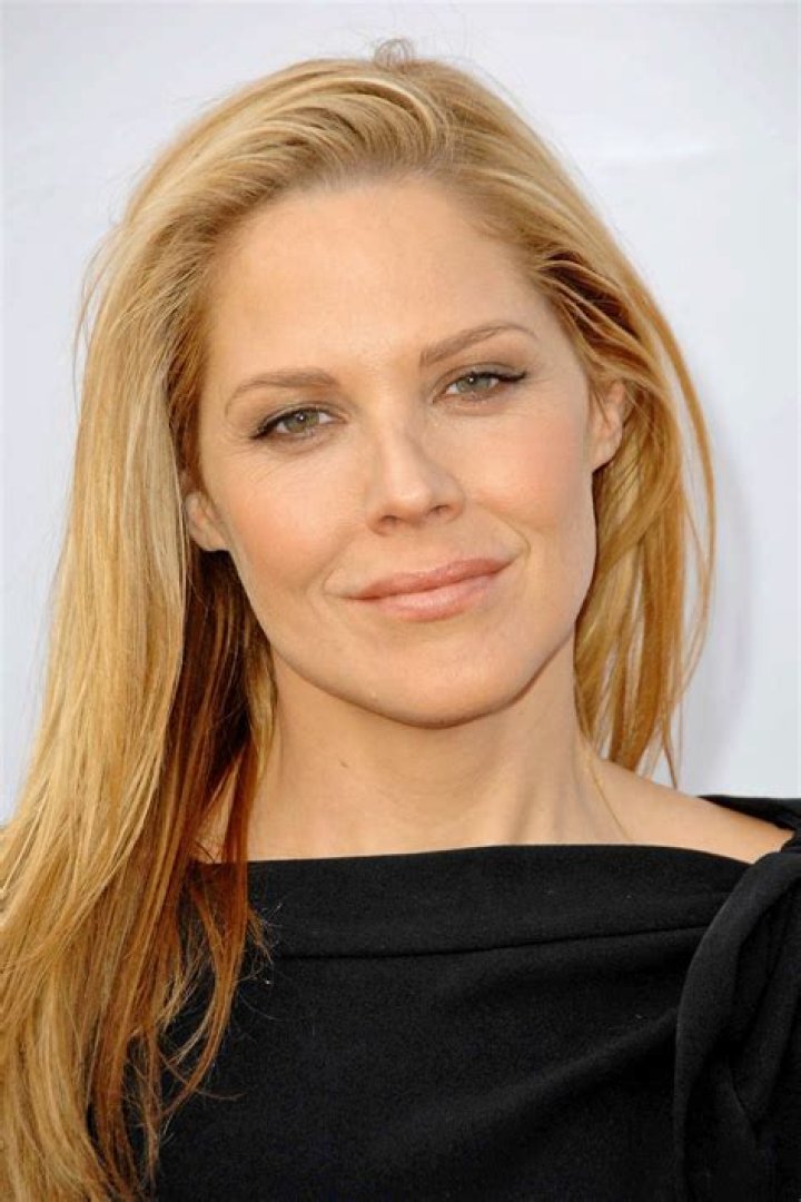 Mary McCormack Biography - Facts, Childhood, Family Life & Achievements