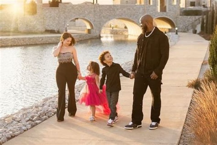 Meet Adolis Garcia Wife Yasmarys: Married Life And Kids