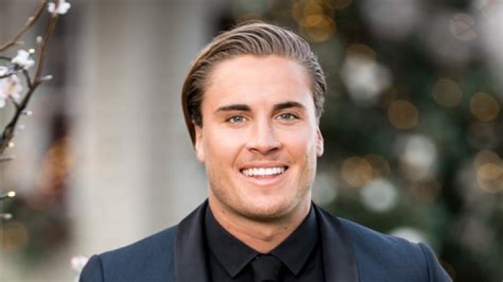 Meet Byron Baes Contestant Nathan Favro – His Age Wikipedia And Instagram Bio