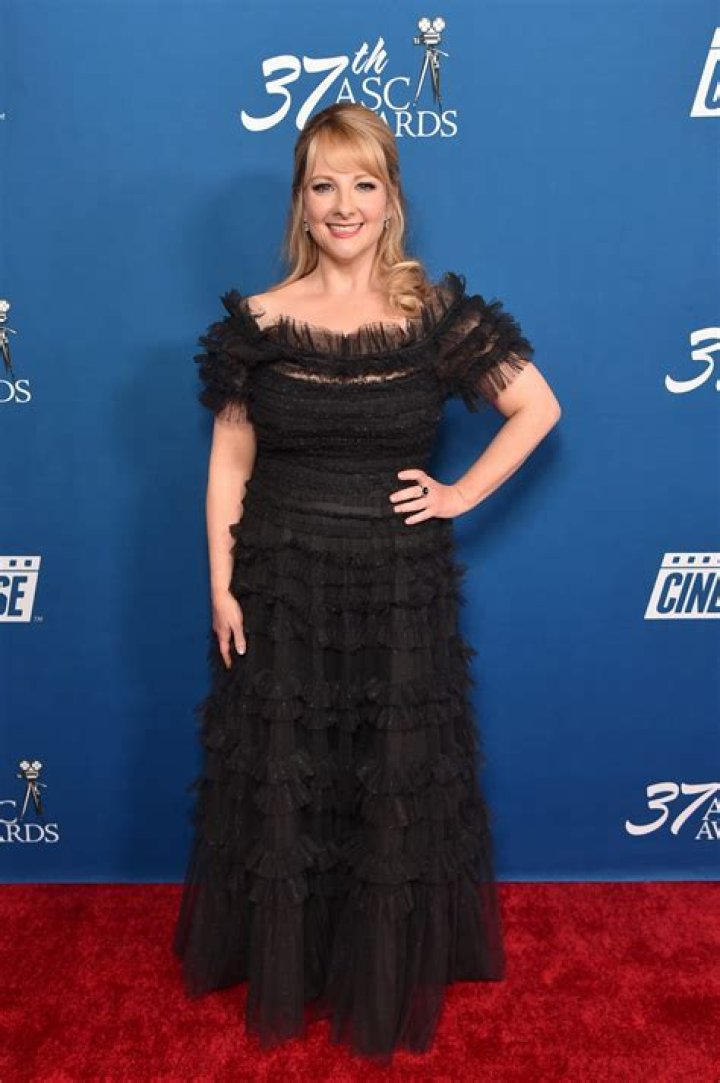 Melissa Rauch Height, Weight, Net Worth, Age, Birthday, Wikipedia, Who, Instagram, Biography