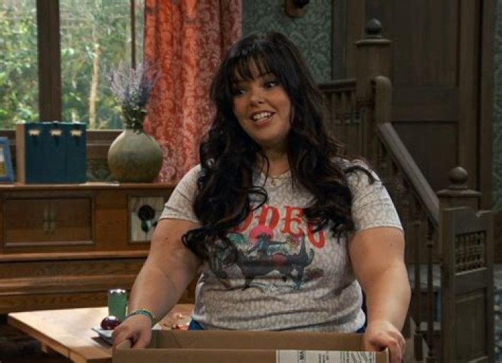 Miranda May Biography - Facts, Childhood, Family Life & Achievements