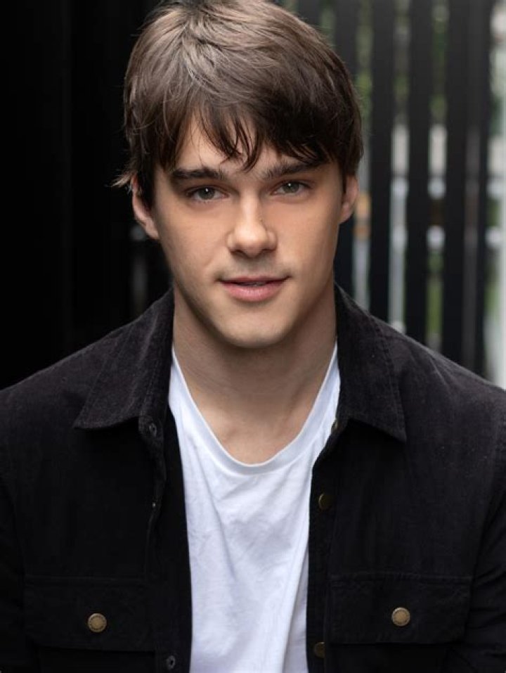 Mitchell Hope Biography - Facts, Childhood, Family Life & Achievements