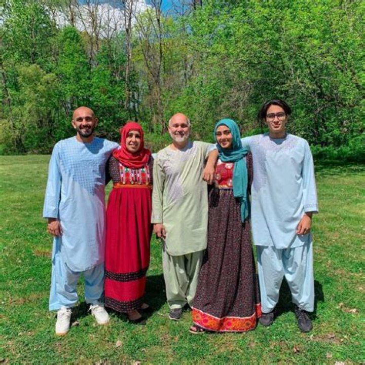 Muslimthicc (Zahra) – Bio, Facts, Family Life & Career