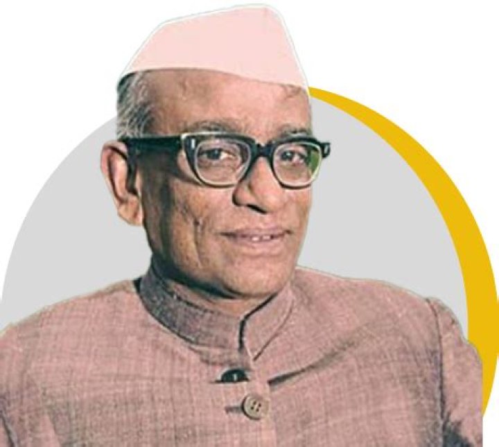 Neelam Sanjiva Reddy Biography – Facts, Childhood, Life History, Achievements of 6th President of India