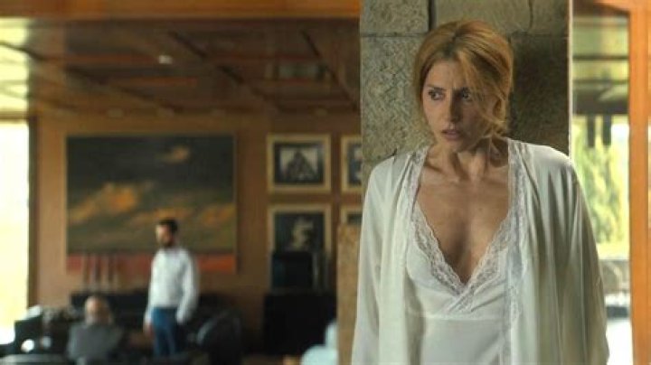 Netflix’s gripping new psychological thriller manipulates its way onto the Top 10 in 64 nations