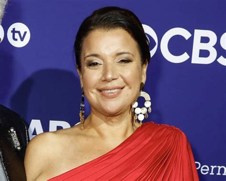 Ana Navarro in Bathing Suit Has “Beach Hair” — Celebwell