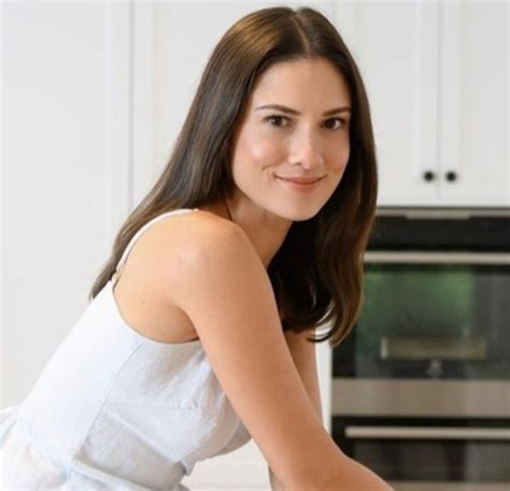 Bianca King in Bathing Suit Enjoys "When the Sun Sets" — Celebwell