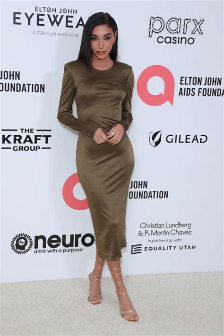 Chantel Jeffries in Bathing Suit Says "Life’s a Beach" — Celebwell