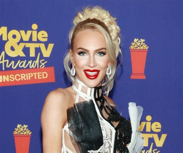 Christine Quinn in Bathing Suit Shares Sunny Photo With Fans  — Celebwell