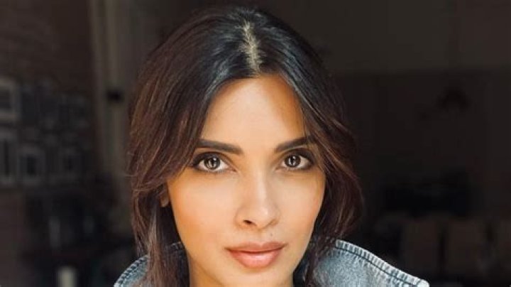 Diana Penty in Bathing Suit Says "Everything is Better in Slo-Mo" — Celebwell