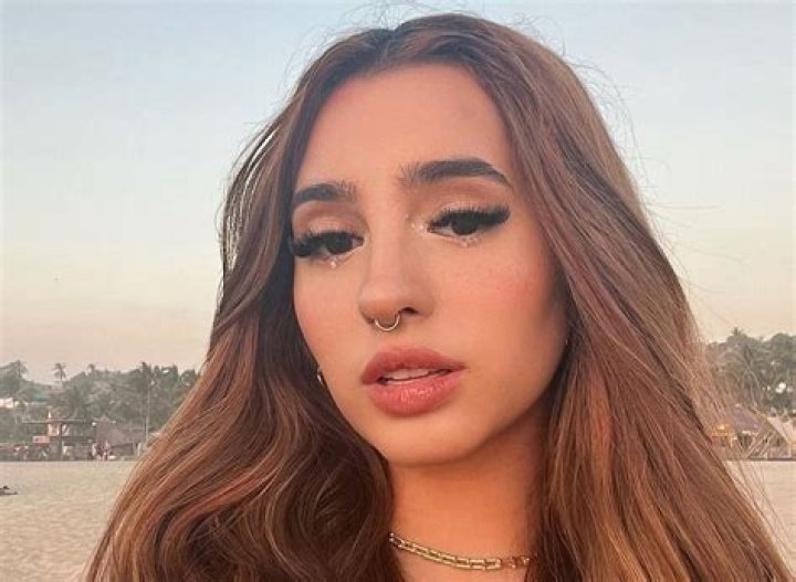 Domelipa in Bathing Suit Says "I Found These Photos" — Celebwell