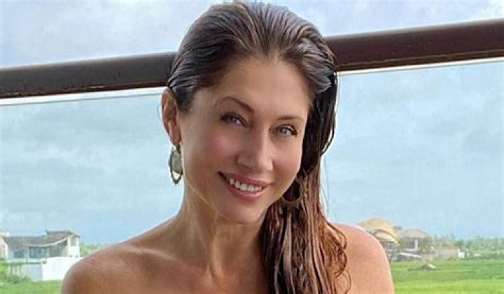 Éva Horváth in Bathing Suit Says "Attention!" — Celebwell