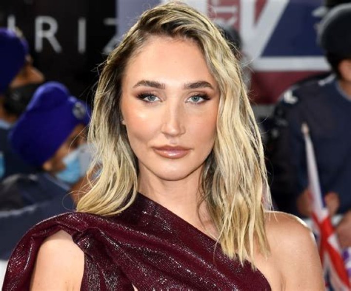 Megan McKenna in Bathing Suit Loves "Island Life" — Celebwell