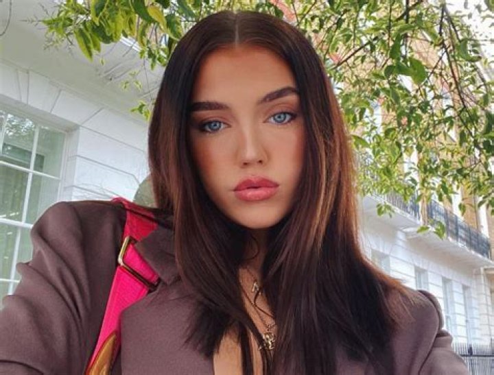 Missy Keating in Bathing Suit Says "Tell Me You Love Life" — Celebwell