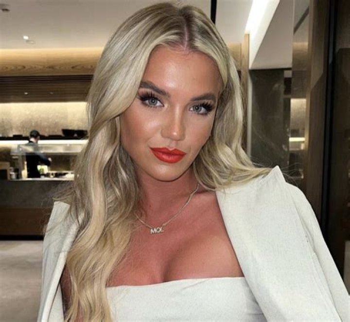 Molly Smith in Bathing Suit is "Not Ready for Summer to be Over" — Celebwell