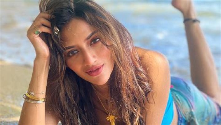 Nusrat Jahan in Bathing Suit Says "Live Life Queen Size" — Celebwell
