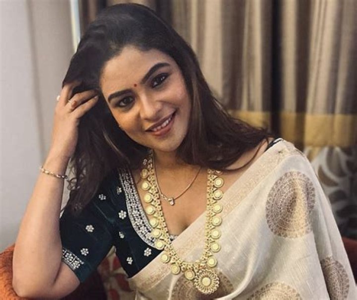 Vj Maheswari in Bathing Suit Says "Happy Summer" — Celebwell