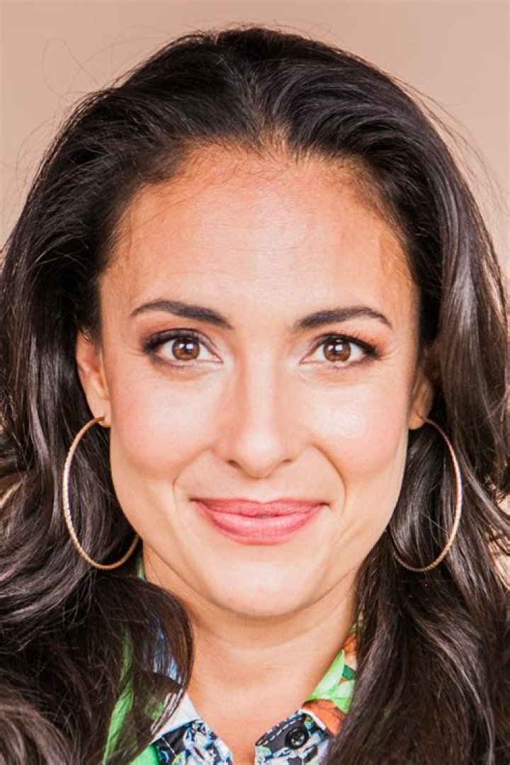 Nicola Correia-Damude Age, Wiki, Husband: 10 Facts On Nurse Actress