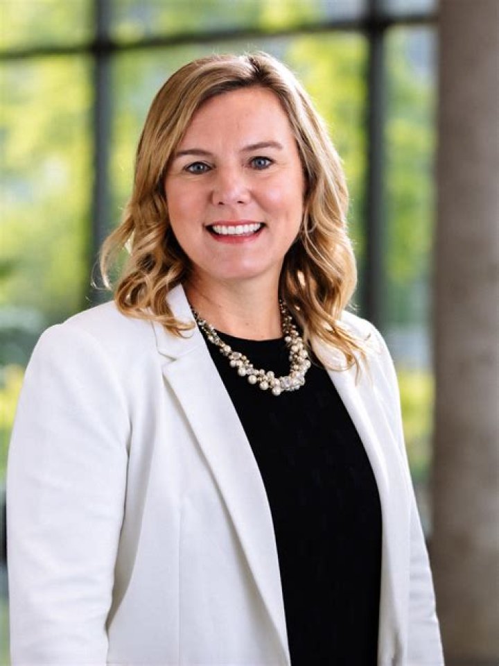 Nikki Davis Net Worth, Income, Salary, Earnings, Biography