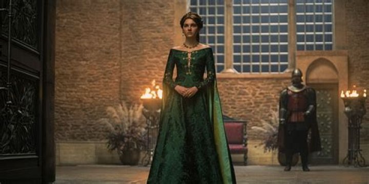 Olivia Cooke breaks down that notorious Alicent feet scene in ‘House of the Dragon’