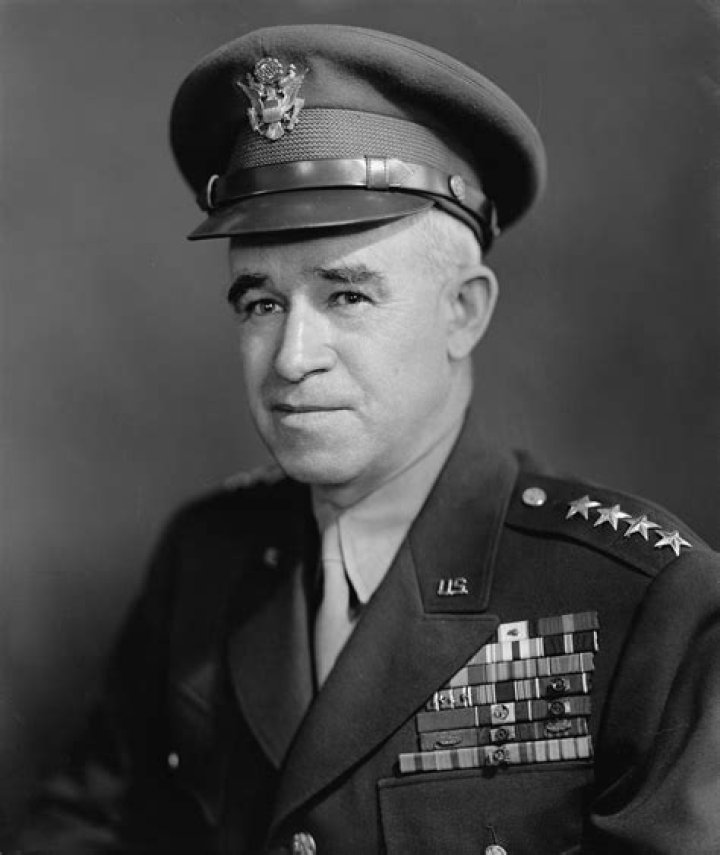 Omar Bradley Biography - Facts, Childhood, Family Life & Achievements