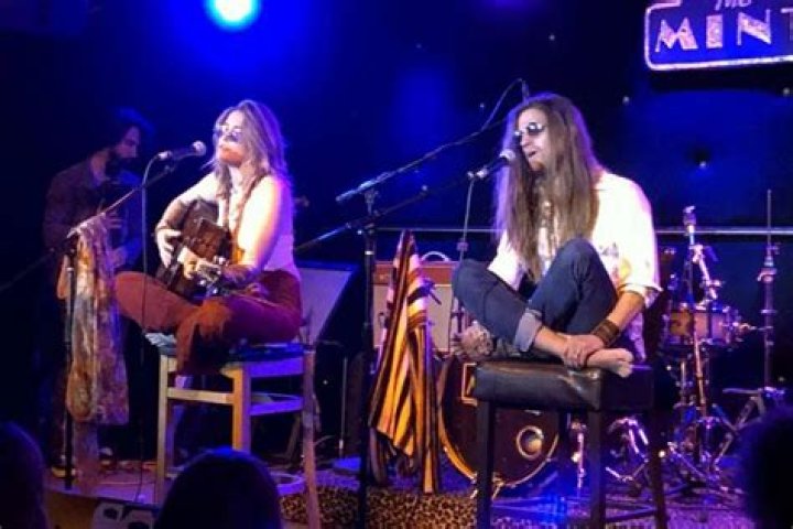 Paris Jackson Performs With Gabriel Glenn ‘The Soundflowers’ While Mom Debbie Rowe Roots For Her