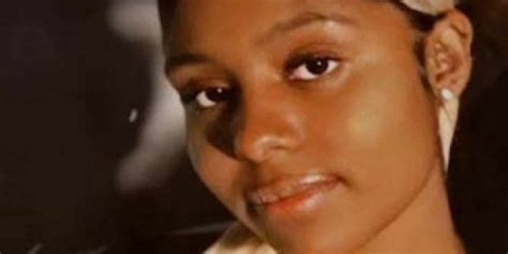 Praise Mary Ella Simmons Height, Weight, Net Worth, Age, Birthday, Wikipedia, Who, Nationality, Biography