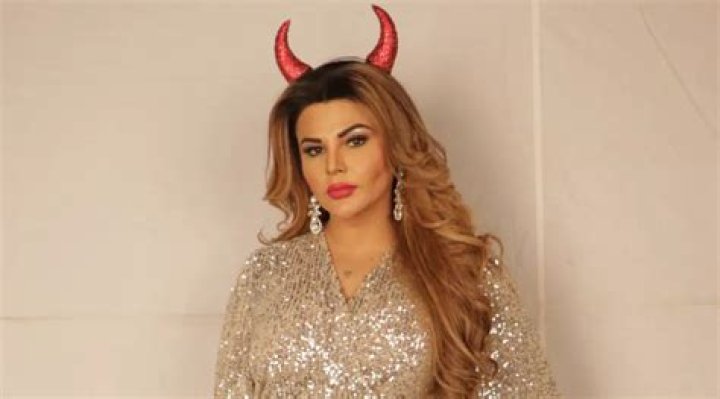 Rakhi Sawant Biography: Movie, Age, Husband, Net Worth, Height, Wikipedia, Pictures