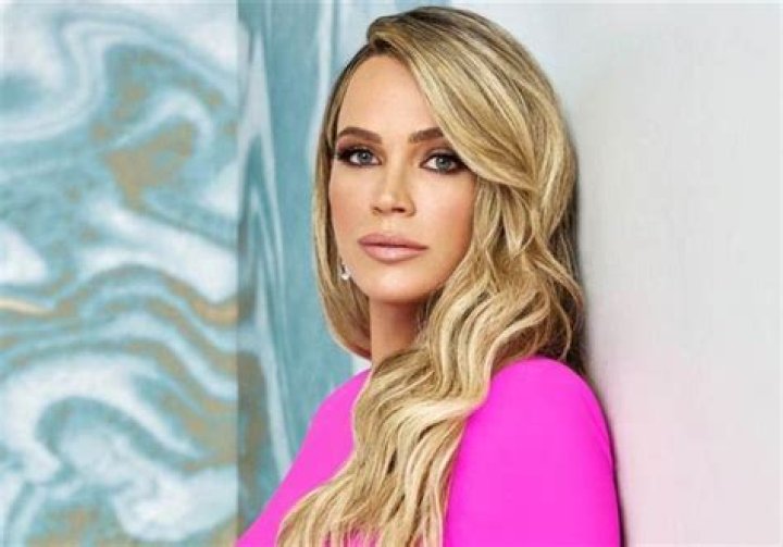 RHOBH – Teddi Mellencamp Shows Off New Pink Hair After Welcoming Baby Number Three
