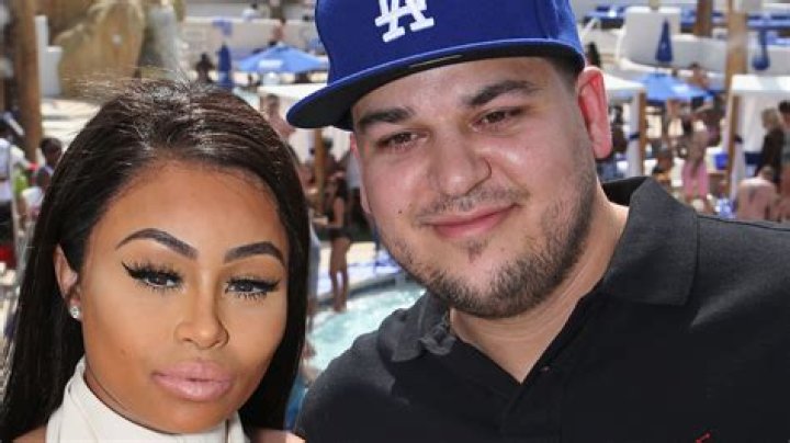 Rob Kardashian: Girlfriend, net worth, tattoos, smoking & body facts