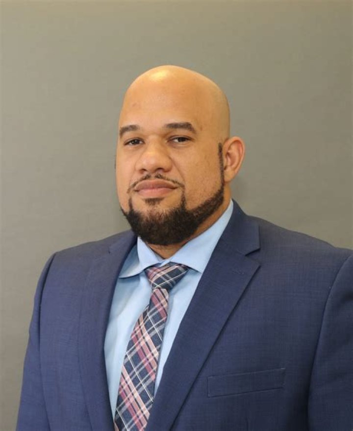 Dr. Roberto Blando, MD – Greenlawn, NY