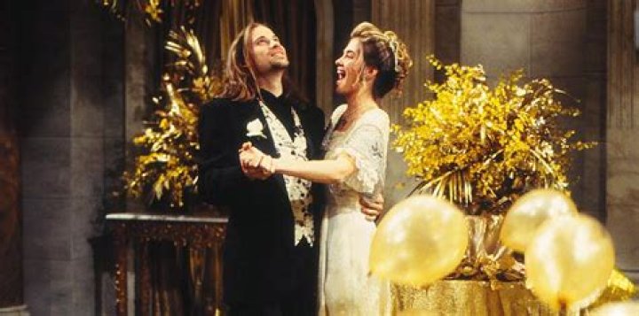 Roger Howarth Age, Height, Movies and TV Shows, Education, Family